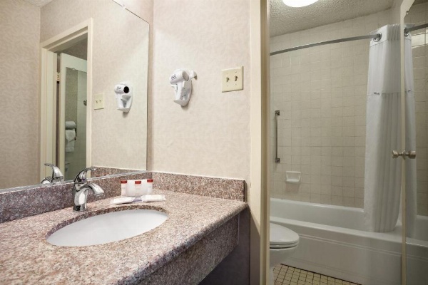 Ramada by Wyndham Sunnyvale/Silicon Valley image 12